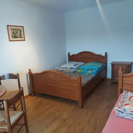 Goscinne Tomasz مينزفوجة