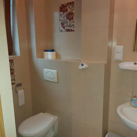 Goscinne Tomasz * مينزفوجة