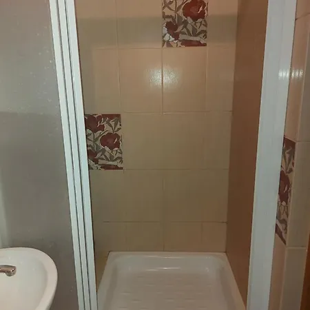 Goscinne Tomasz * مينزفوجة