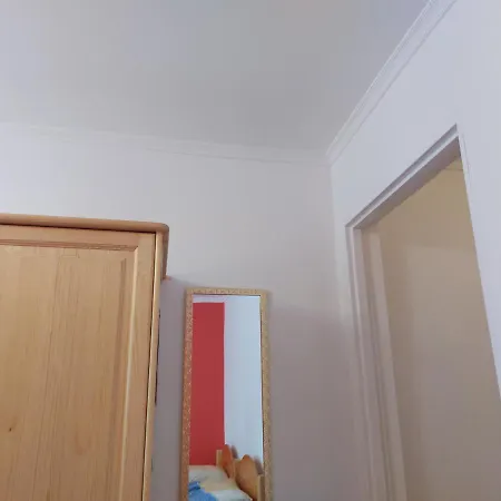 Goscinne Tomasz * مينزفوجة